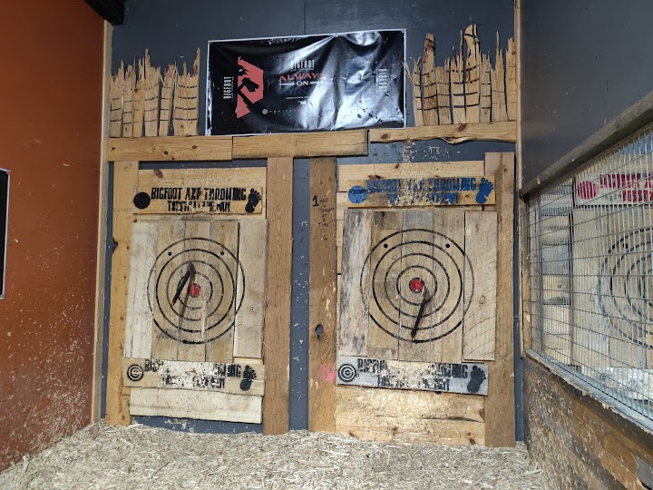 Bigfoot Axe Throwing Broken Bow Cabin Rentals Tin Star
